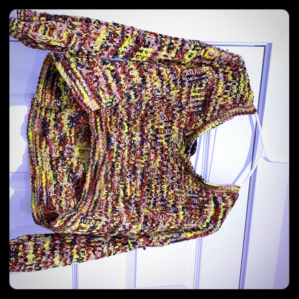 Crop top sweater